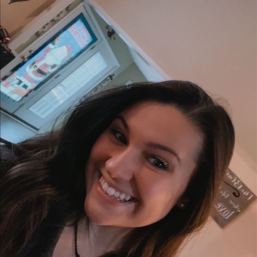 Meet your Posher, Carleigh